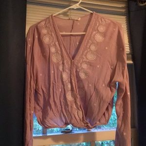 Blouse with pretty designs